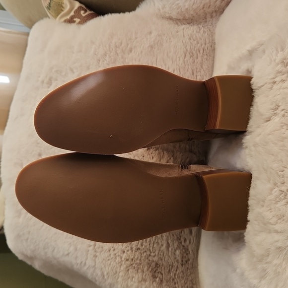NWOB Cole Haan Tan Suede Ankle Boots-Size 9 - Picture 6 of 6